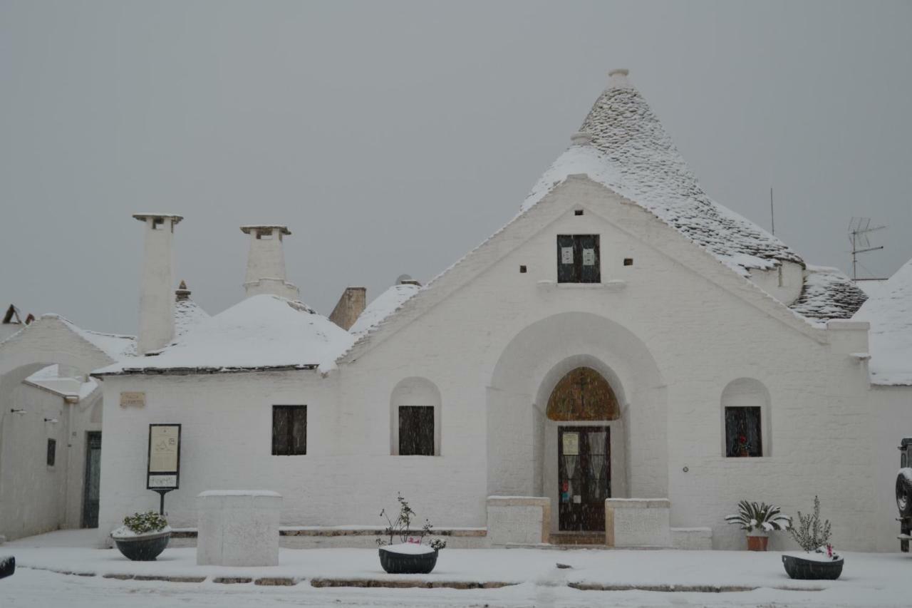 Вилла Il Trullo Del Palmento Альберобелло Экстерьер фото